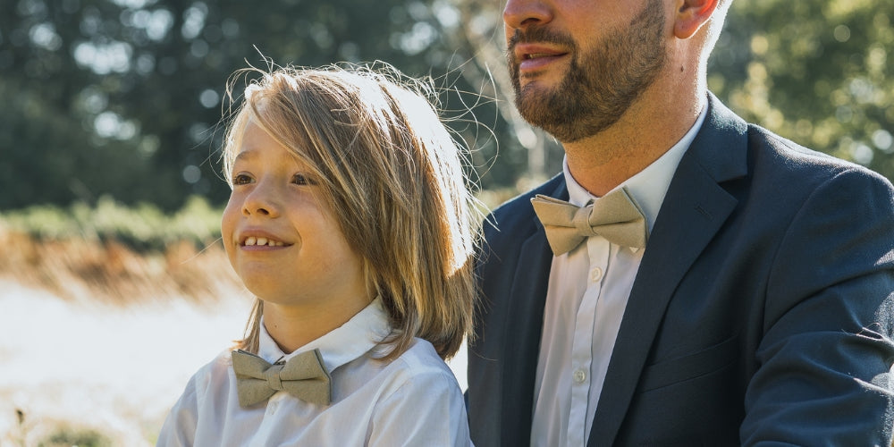 Nœud papillon en lin : comment le porter pour un look homme élégant en été ? Immagine