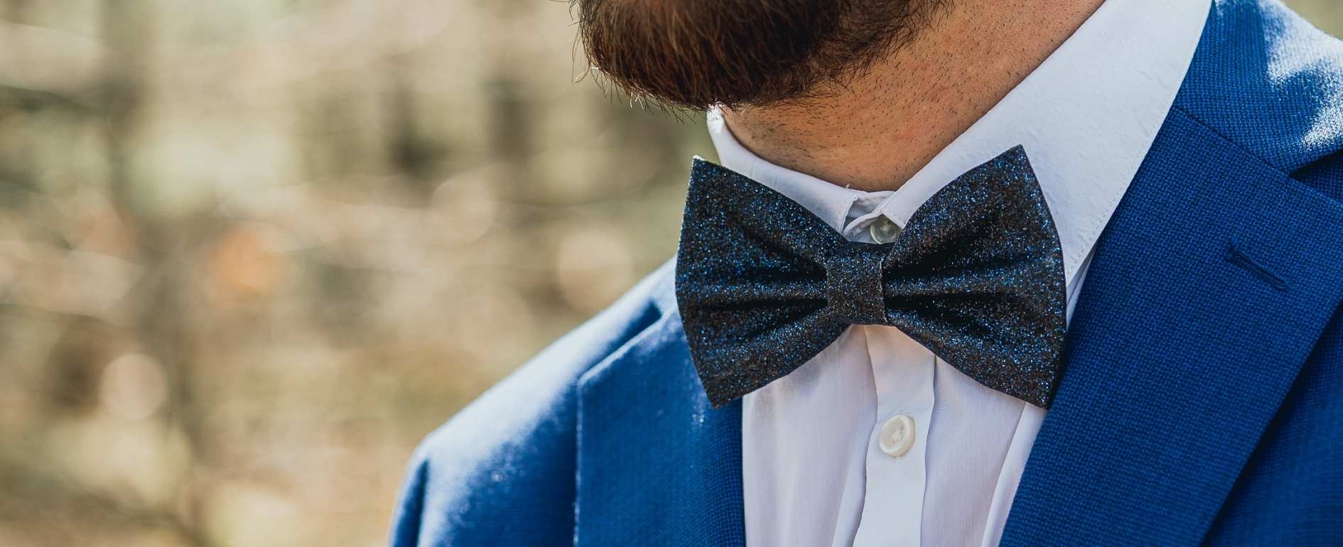 Accessoires de Costume : Les Indispensables pour un Look Parfait 🕴️ Immagine