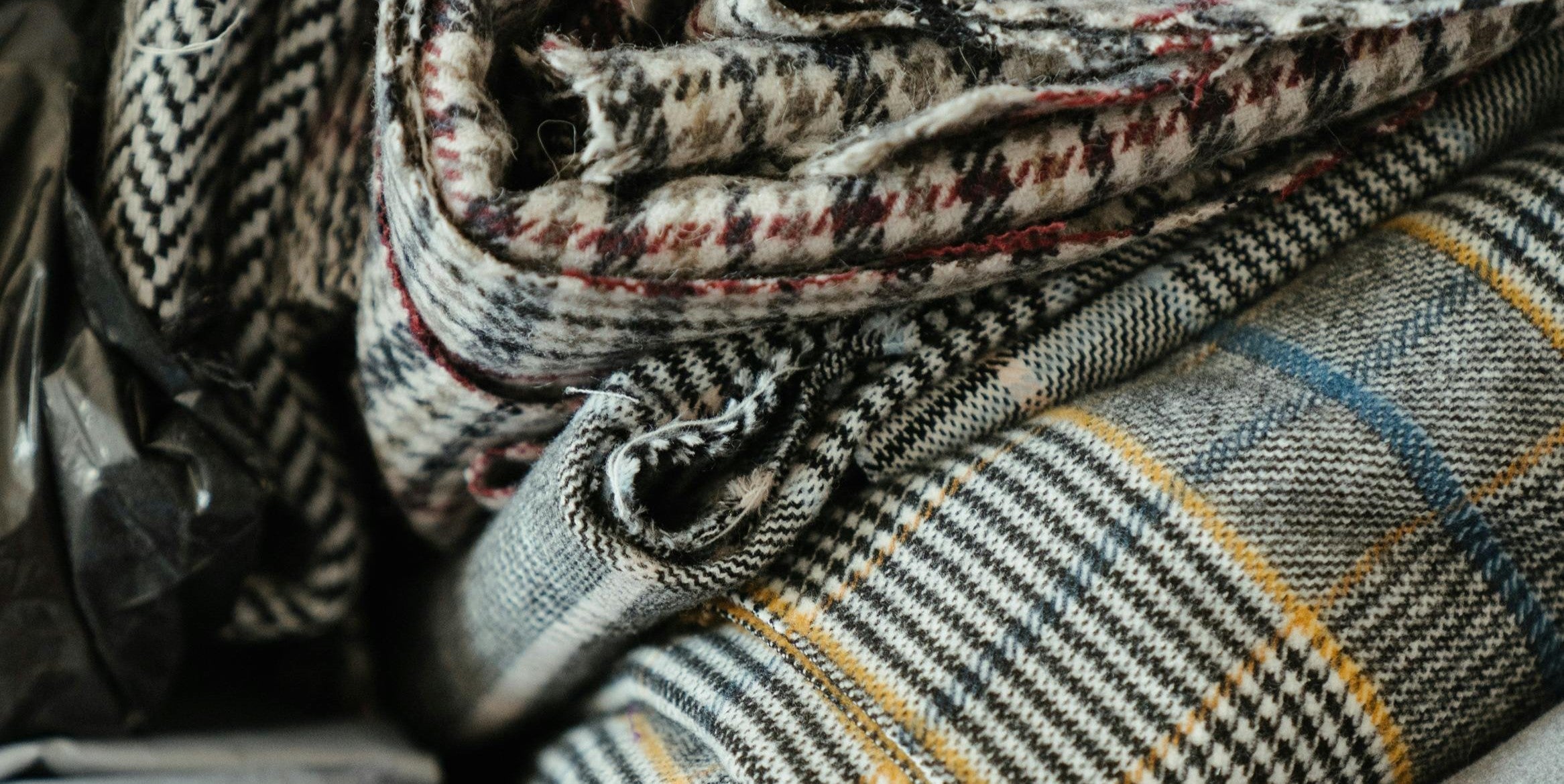 Les Motifs Tartan : Comment Porter ce Classique des Accessoires de Costume Immagine