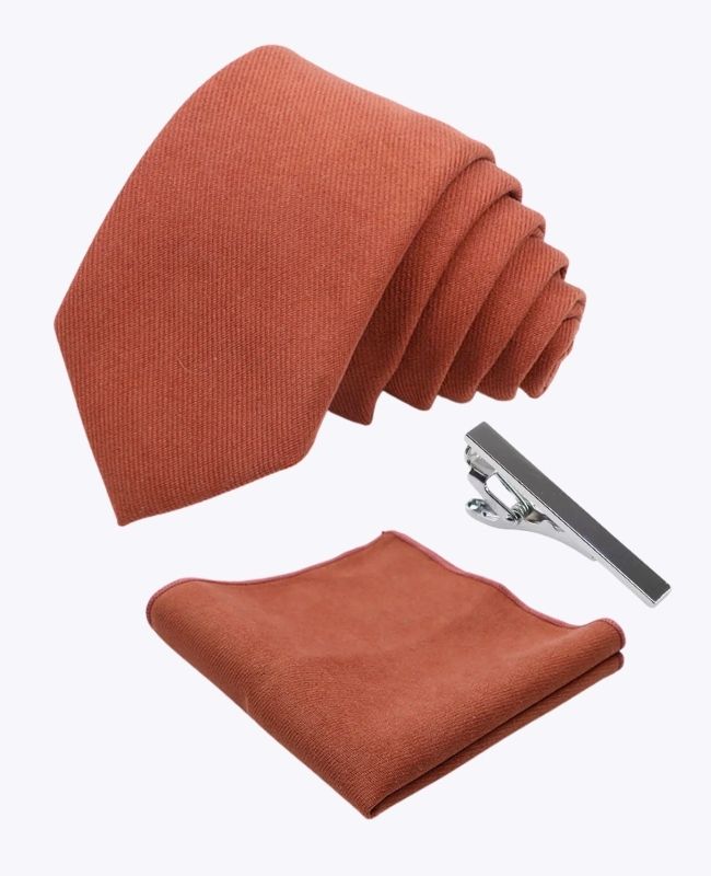 Cravatta + Fazzoletto da taschino + Fermacravatta Terracotta n°3 Uomo in Effetto Velluto «Simon»