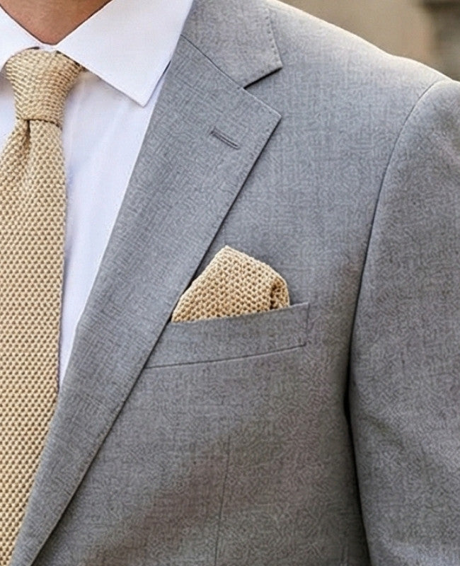 Pochette de Costume Doré en Tricot «Léon»